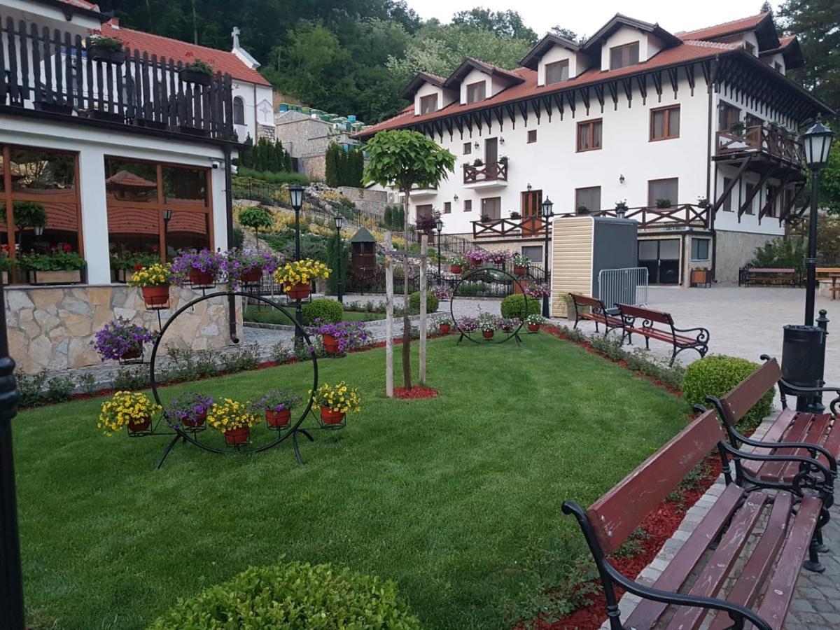 Appartement Valja Mare Moma à Golubac Extérieur photo